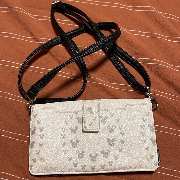 Disney wallet/crossbody - Picture 5 of 5